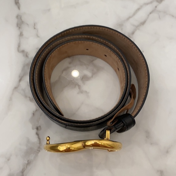 Gucci woman’s leather GG belt - Picture 2 of 5
